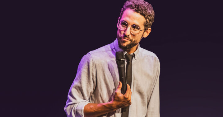 Galder Varas (IA) modera un debate literario